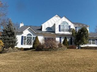 31 Silas Woods Rd, Manorville, NY 11949