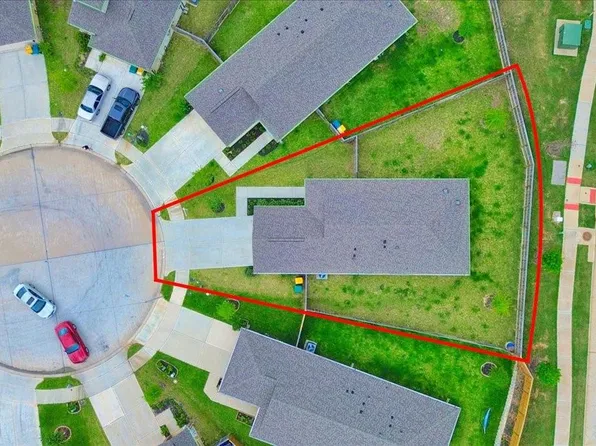 2051 W Darlington Oak Ct, Conroe, TX 77304