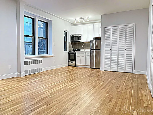 Rented by City Connections Realty | media 17