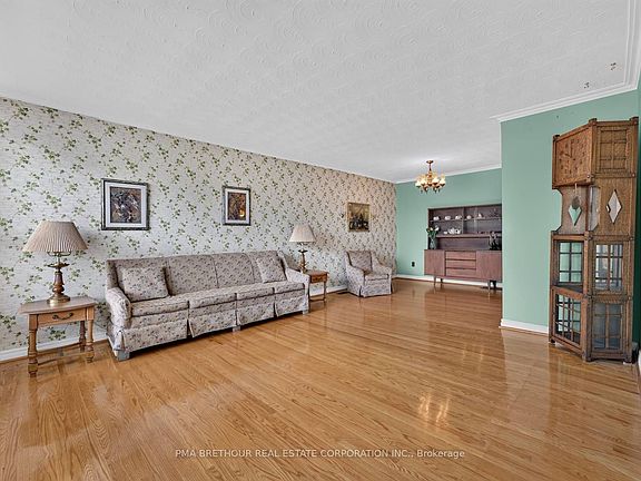 2nd image of 65 Goldsboro Rd