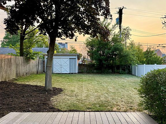 3rd image of 415 Taylor Ave