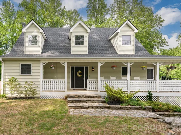 10 Terrapin Trl, Flat Rock, NC 28731
