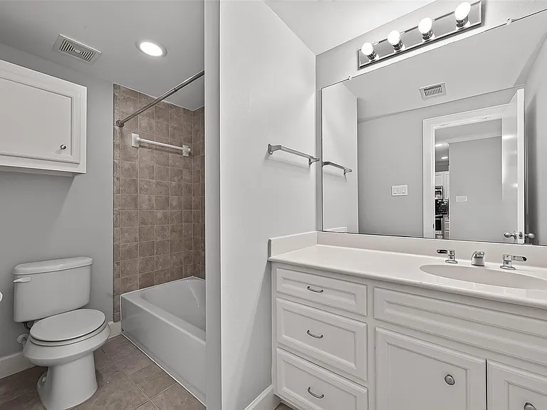 5951 S Loop E #38 — Photo 10