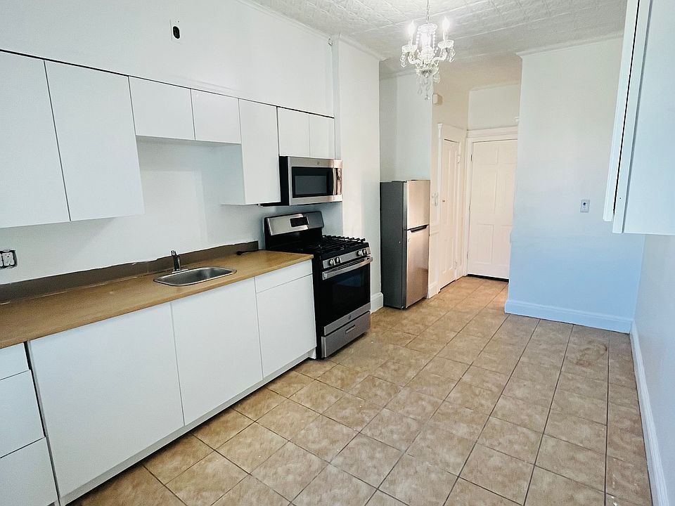 Kitchen / Dining
