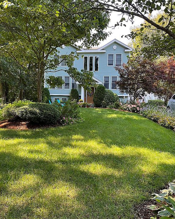 2nd image of 29 Bay St