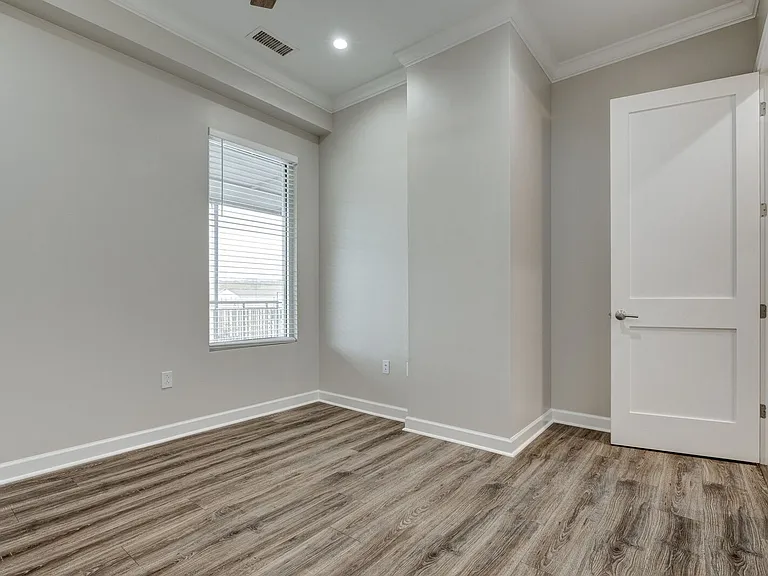 160 Morrow Ave #208 — Photo 12