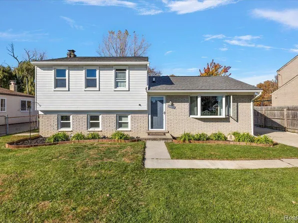 48277 Jefferson Ave, Chesterfield, MI 48047