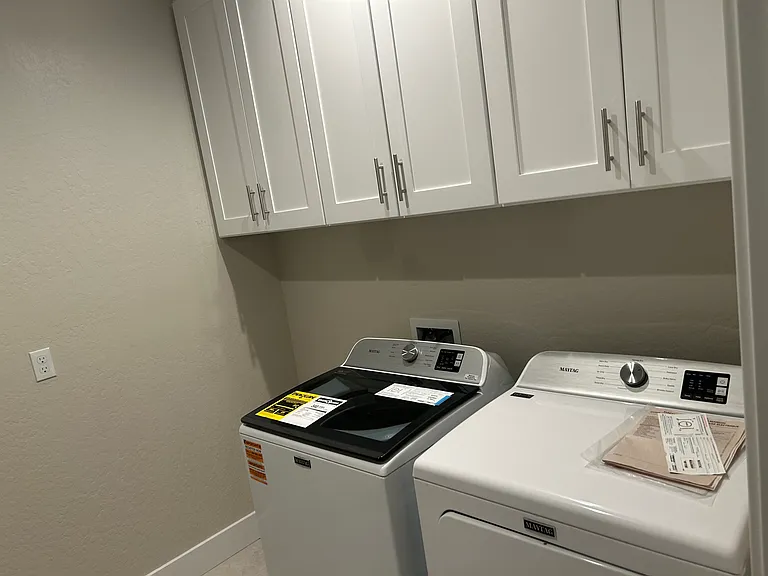 2875 E Colina Dr — Photo 22