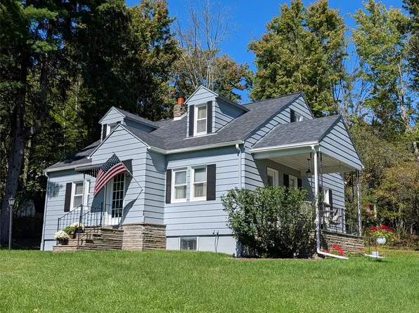 905 Rochester St, Endicott, NY 13760