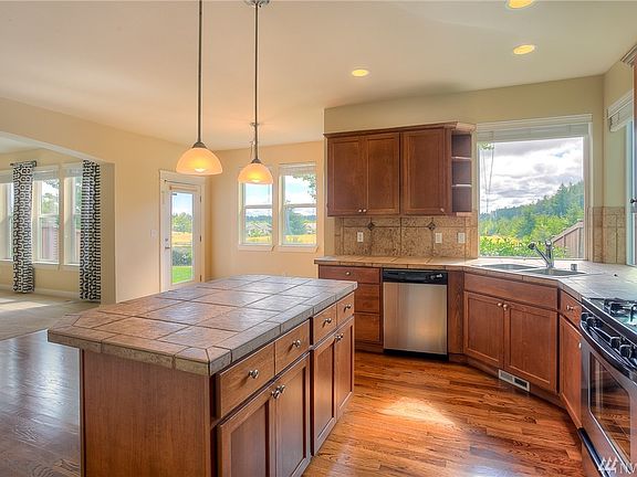 5th image of 4100 Cashmere Dr NE