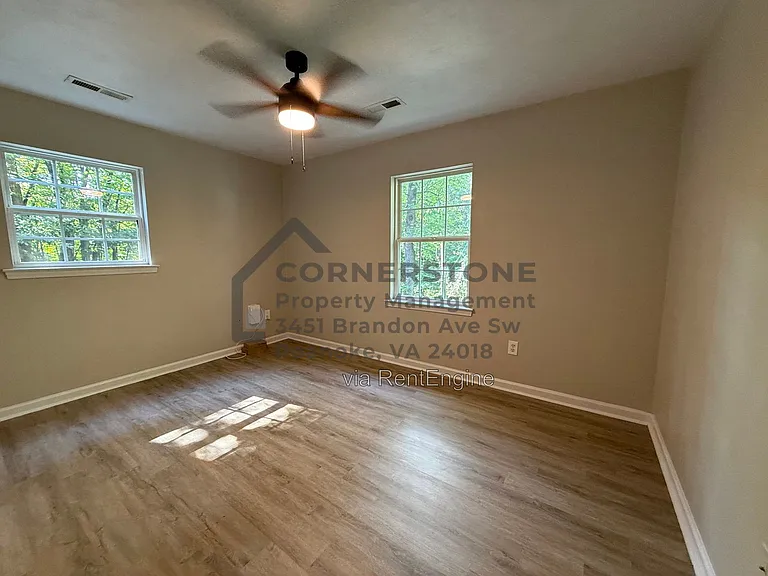 1662 McCauley Ave — Photo 13
