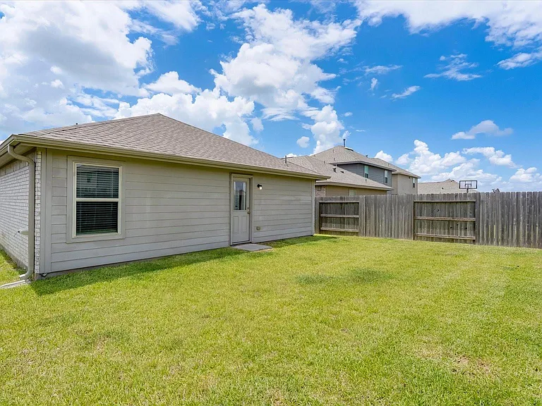 7814 Switchgrass Creek Dr — Photo 21