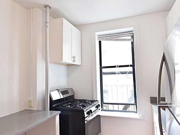 3rd image of 515 W 171st St #No53