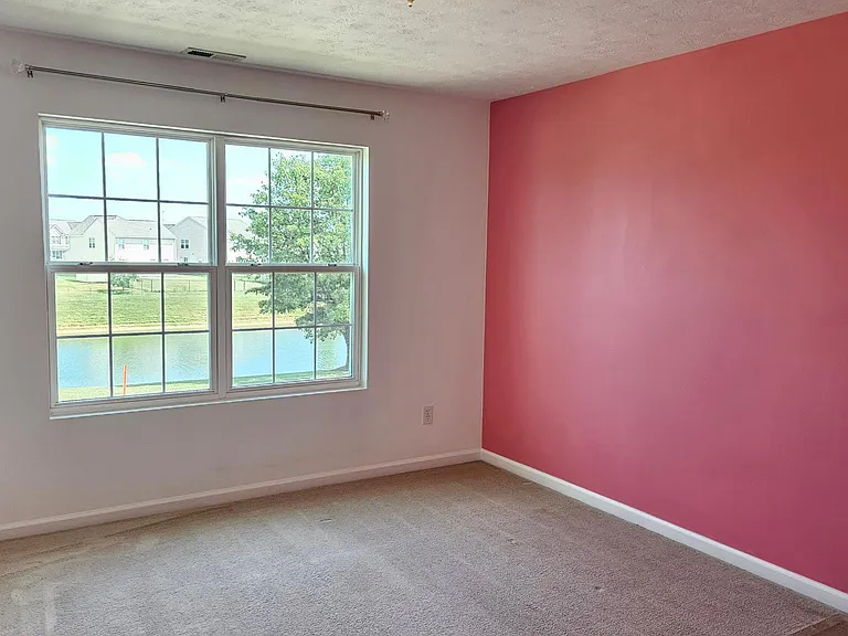bedroom4