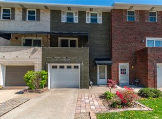 1087 Cranston Dr, Greensburg, PA 15601