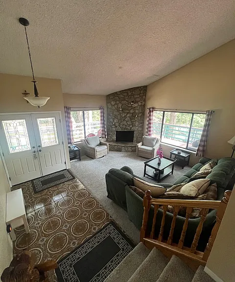 4004 Pearl Rd — Photo 2