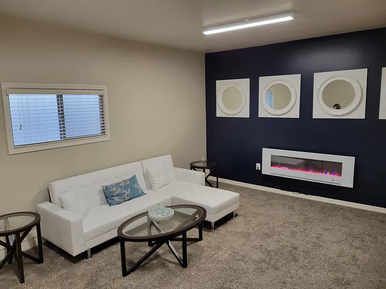 1716 E Terry St — Photo 7