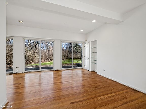 4th image of 591 Clavey Ln