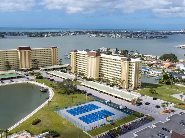 4700 COVE CIRCLE #111, ST PETERSBURG, FL 33708
