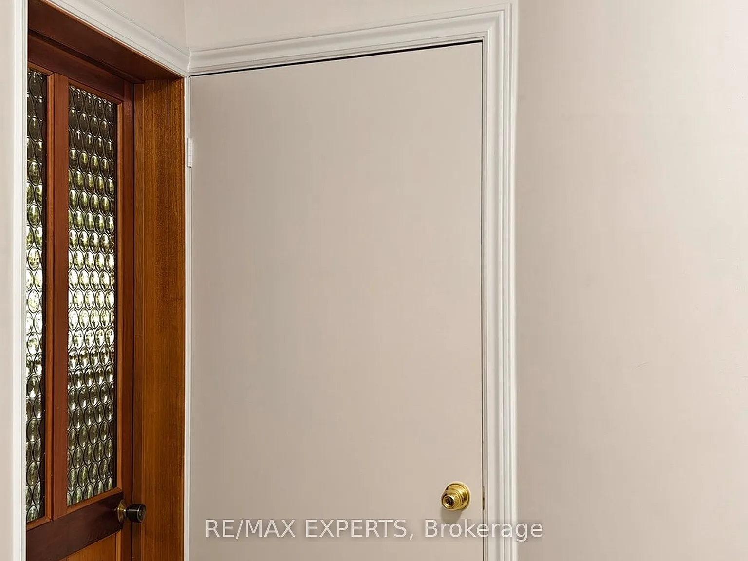 3 bed, $3,200 — Photo 3