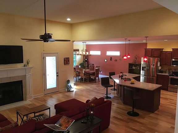 2nd image of 2208 Audubon Ln