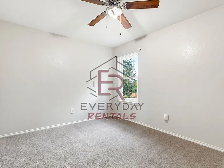 2513 Haven Dr — Photo 10