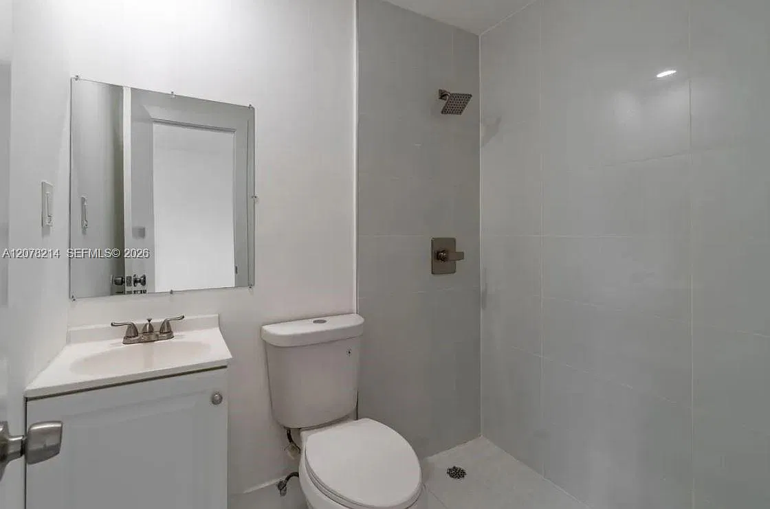 Carolina Heights Addn — Photo 4