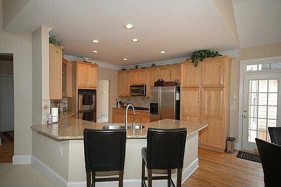 5th image of 3296 Winthrop Cir