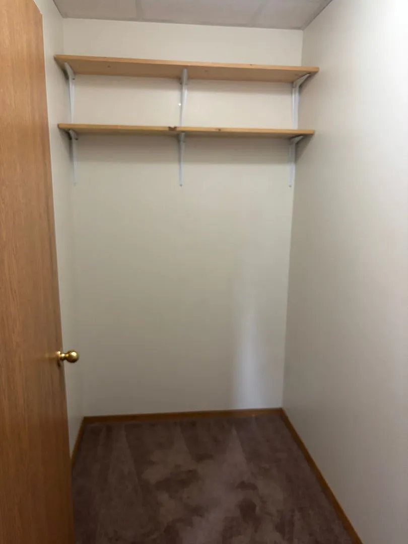109 E Luverne St, Luverne MN — Photo 4