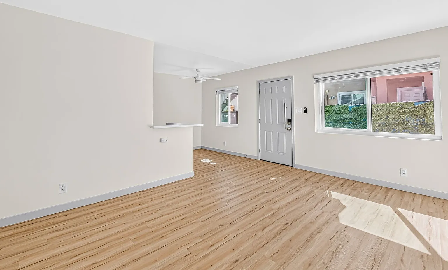 359 East Esther Street — Photo 4