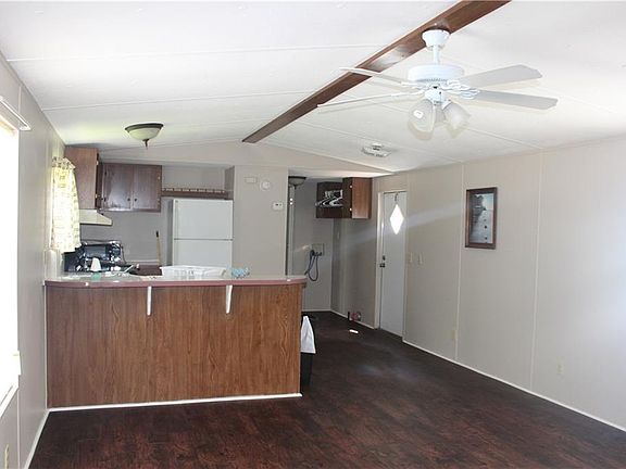3rd image of 252 Irvin Dr