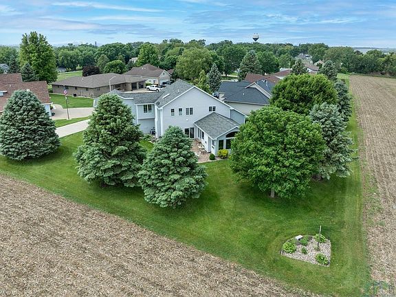 5th image of 315 Kurtz Dr