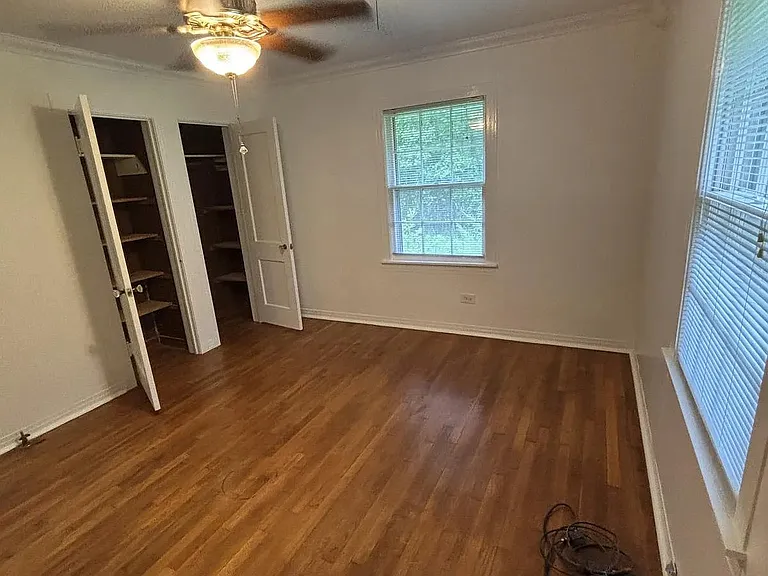 1705 Lotus Ln — Photo 3