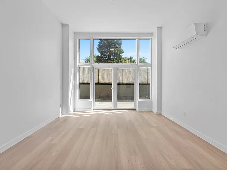 1 Lyon Place — Photo 35