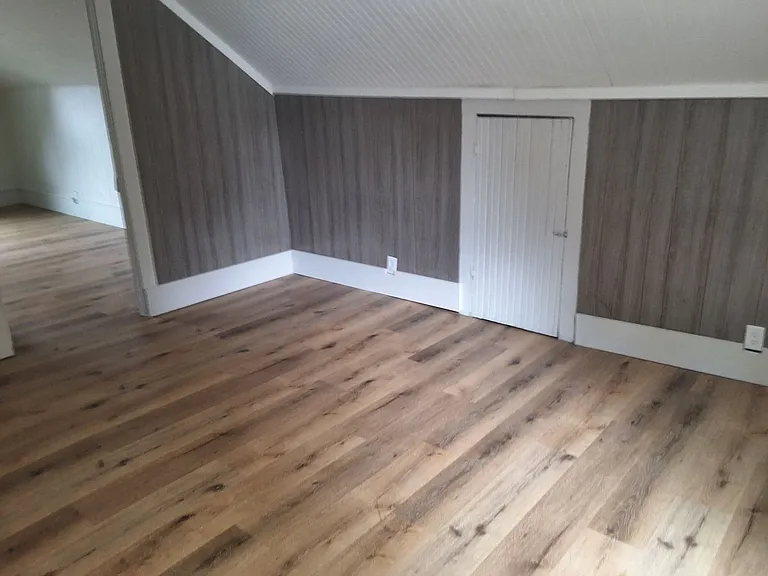 109 E Main St — Photo 12