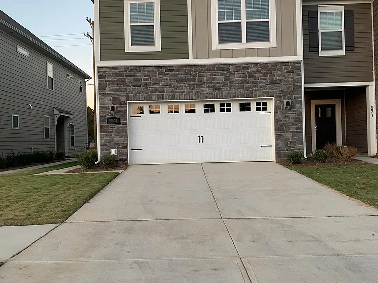 8101 Ramsburg Dr — Photo 2