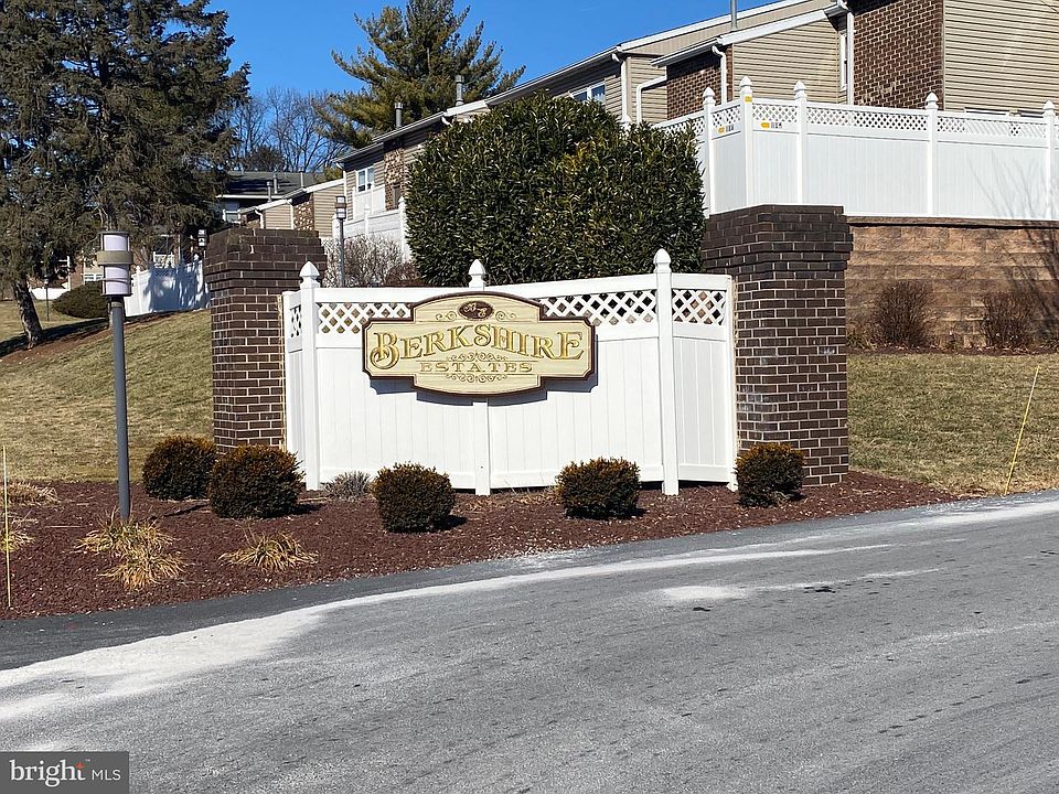 2nd image of 2916 State Hill Rd APT C9