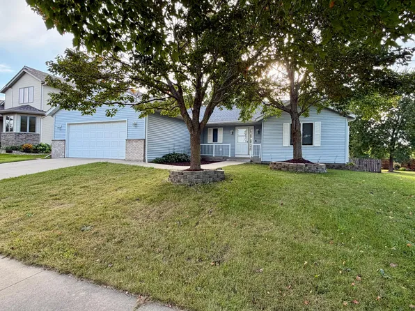1007 Golfers Ct SE, Rochester, MN 55904