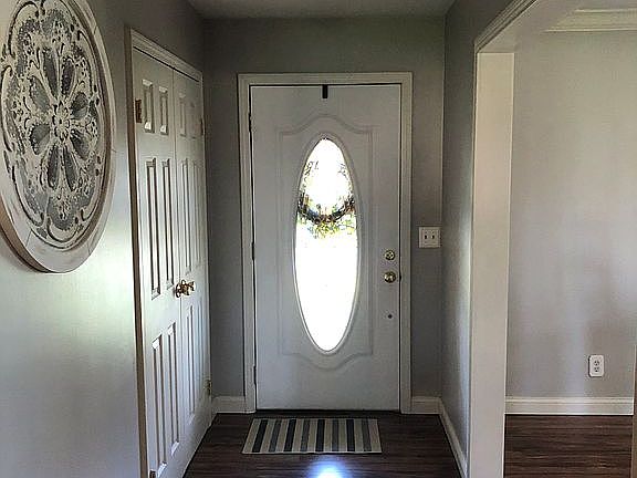 Open entry way