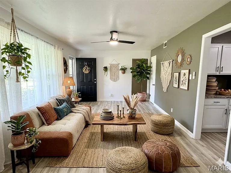 312 Joy Dr — Photo 6