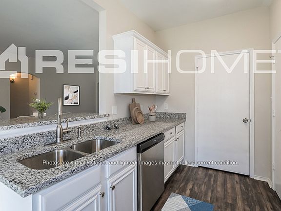 3rd image of 3128 Ronay Dr