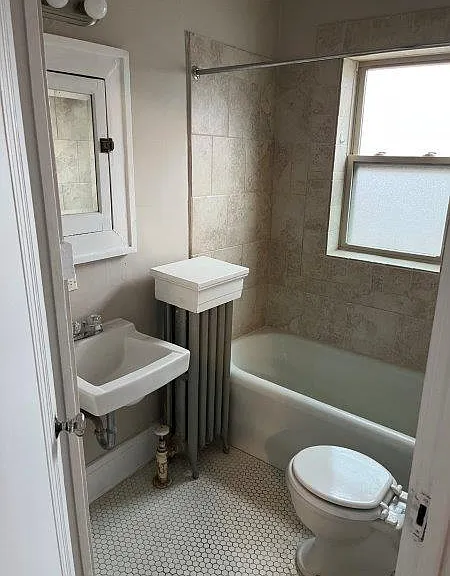 1711 Pleasant St #2 — Photo 7
