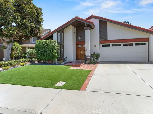 21 Glorieta W, Irvine, CA 92620