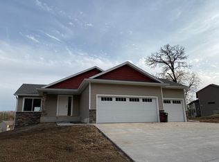 6926 Larkspur Pkwy NW, Rochester, MN 55901