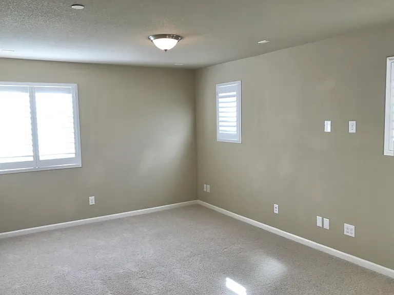 35 E St — Photo 2