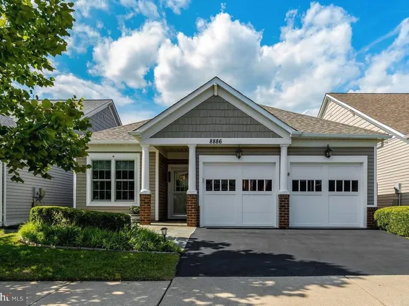 8886 Calla Lily Ct, Lorton, VA 22079