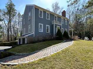 1 Country Farm Rd, Forestdale, MA 02644