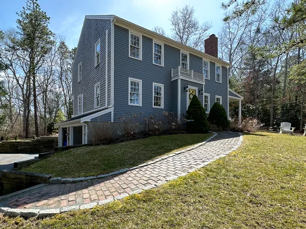 1 Country Farm Road, Forestdale, MA 02644