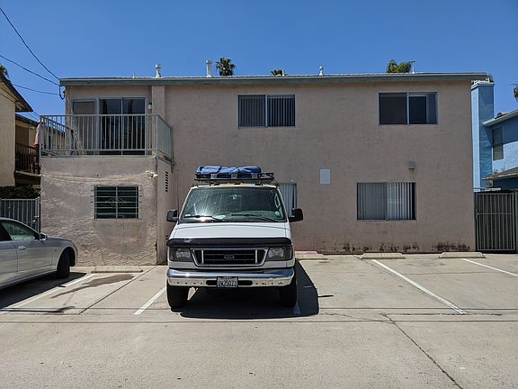 4th image of 1829 Hornblend St #Cc