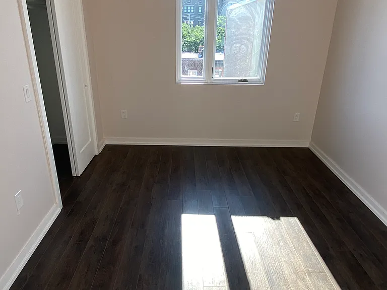 1309 S 20th St #4 — Photo 33